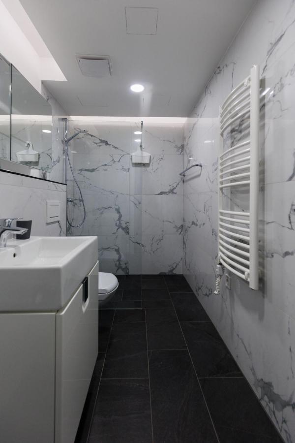 Villa Bauhaus Wellness Apartman 102 ชิโอฟก ภายนอก รูปภาพ